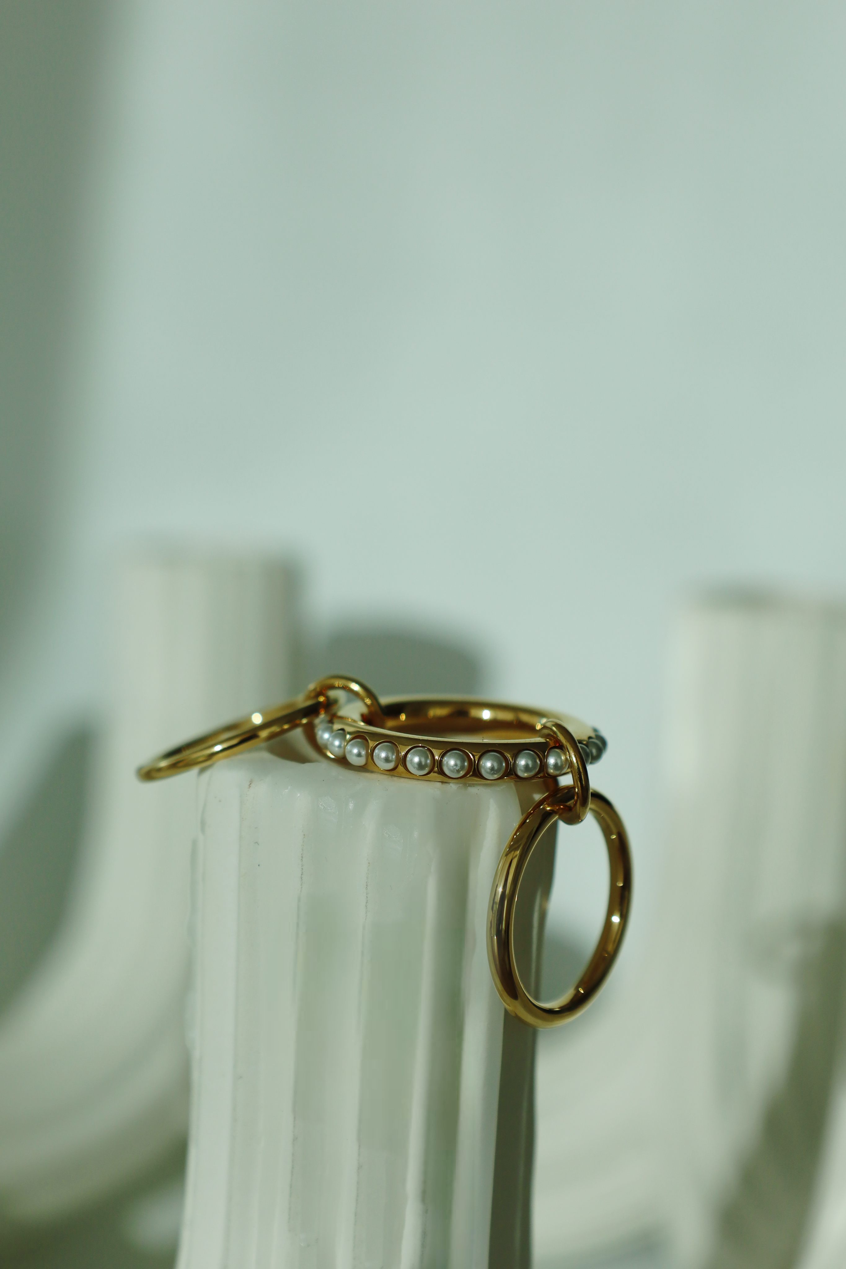 Double Circle Pearl Link Ring
