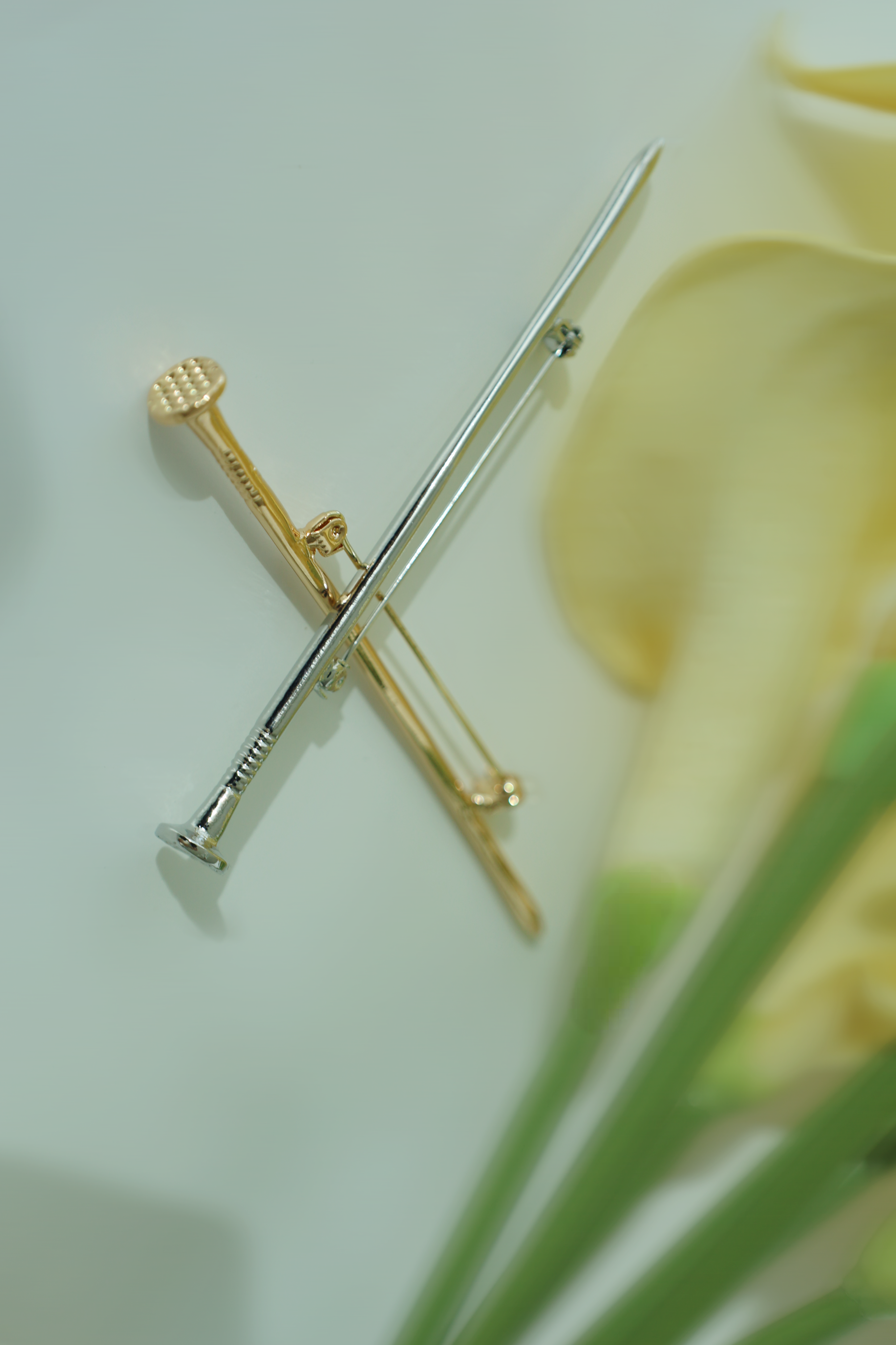 Modern Edge Nail pin