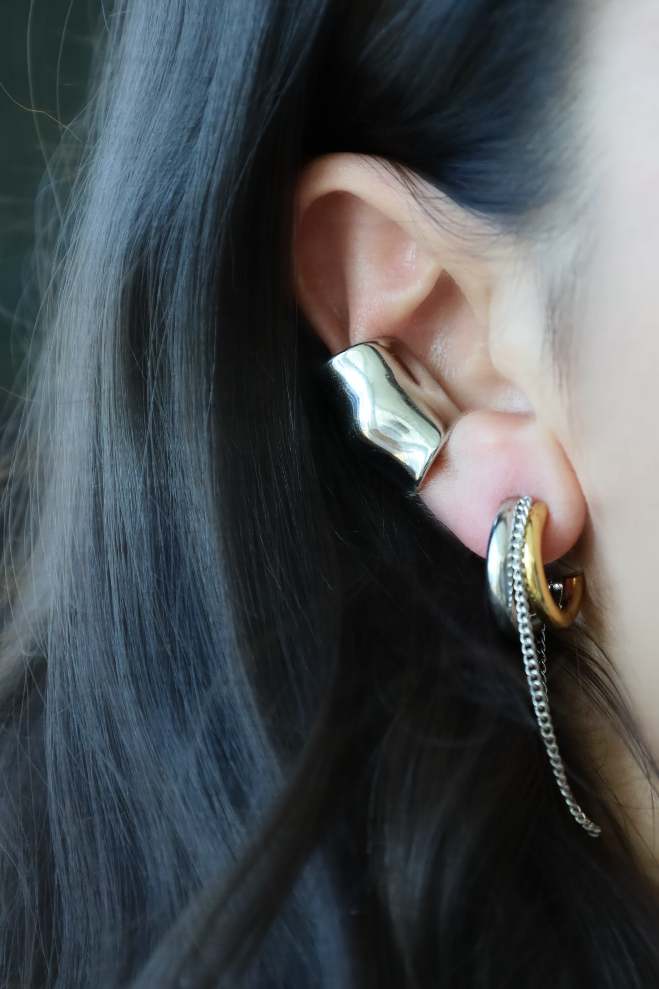 Sculpted Wave Ear Cuff