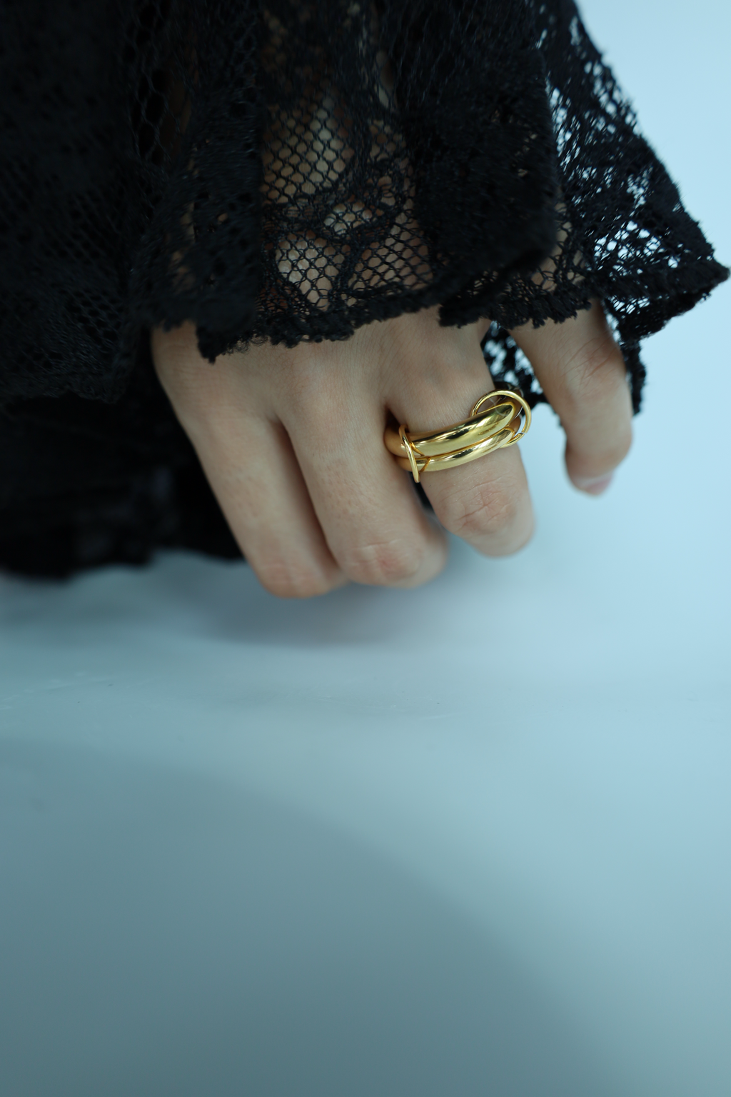 Interlocking Oval Band Ring