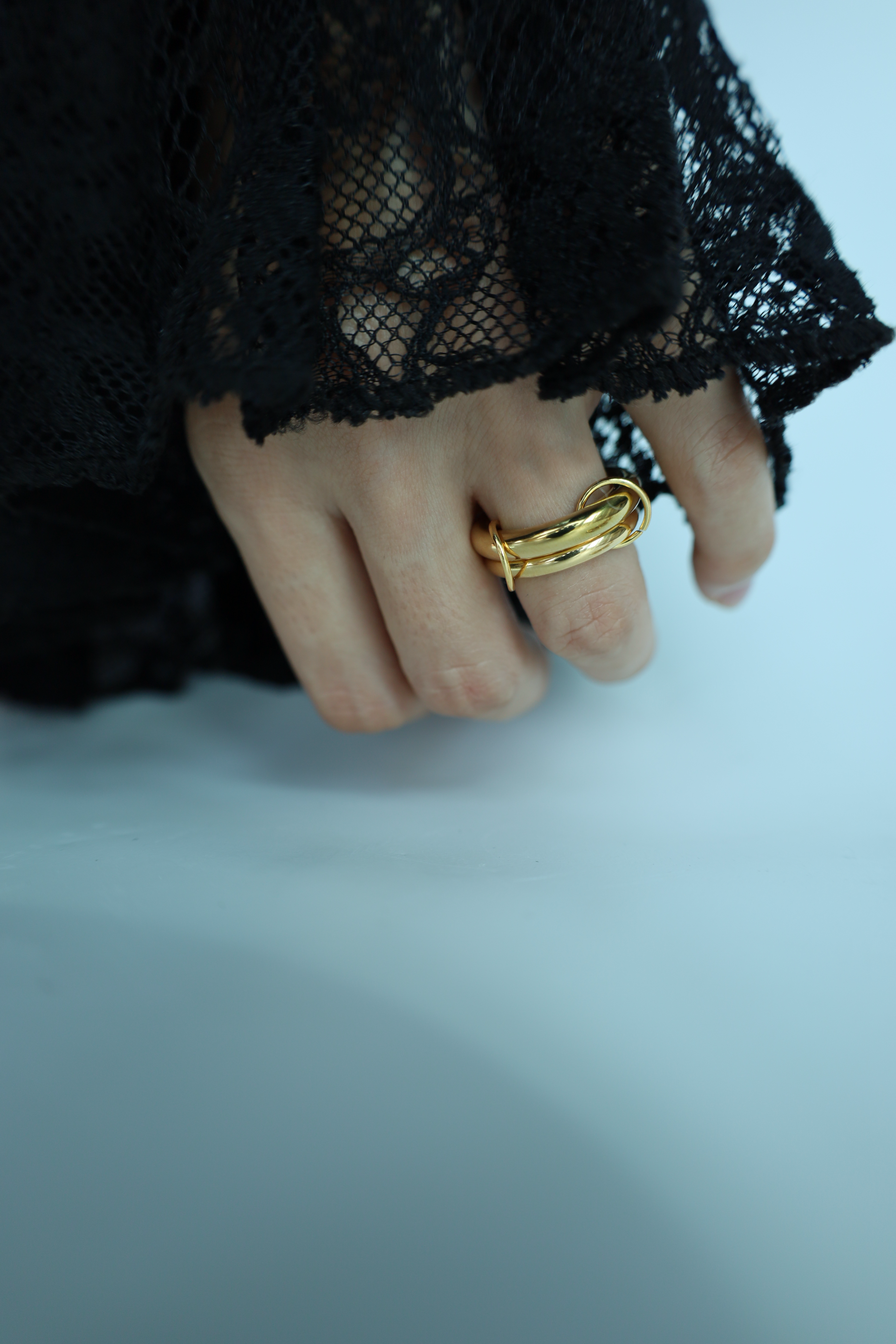 Interlocking Oval Band Ring