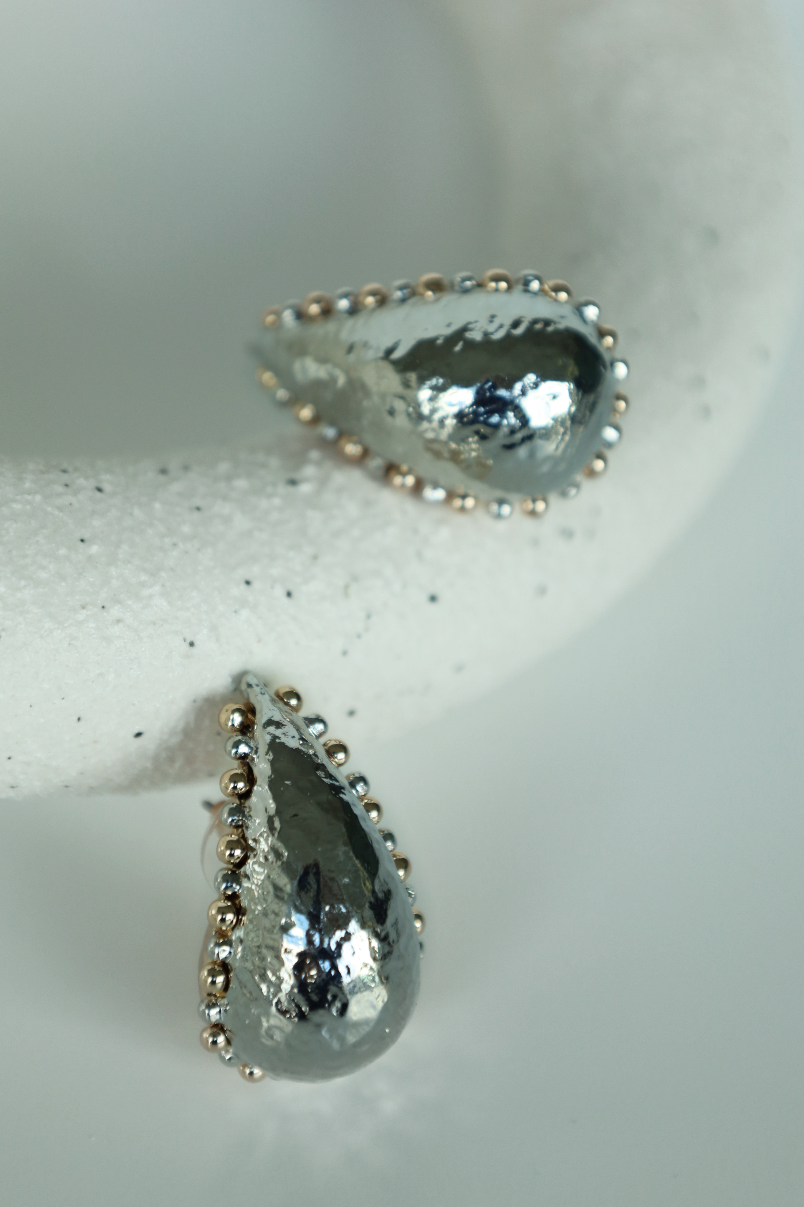 Stud Earring With Beaded Edge