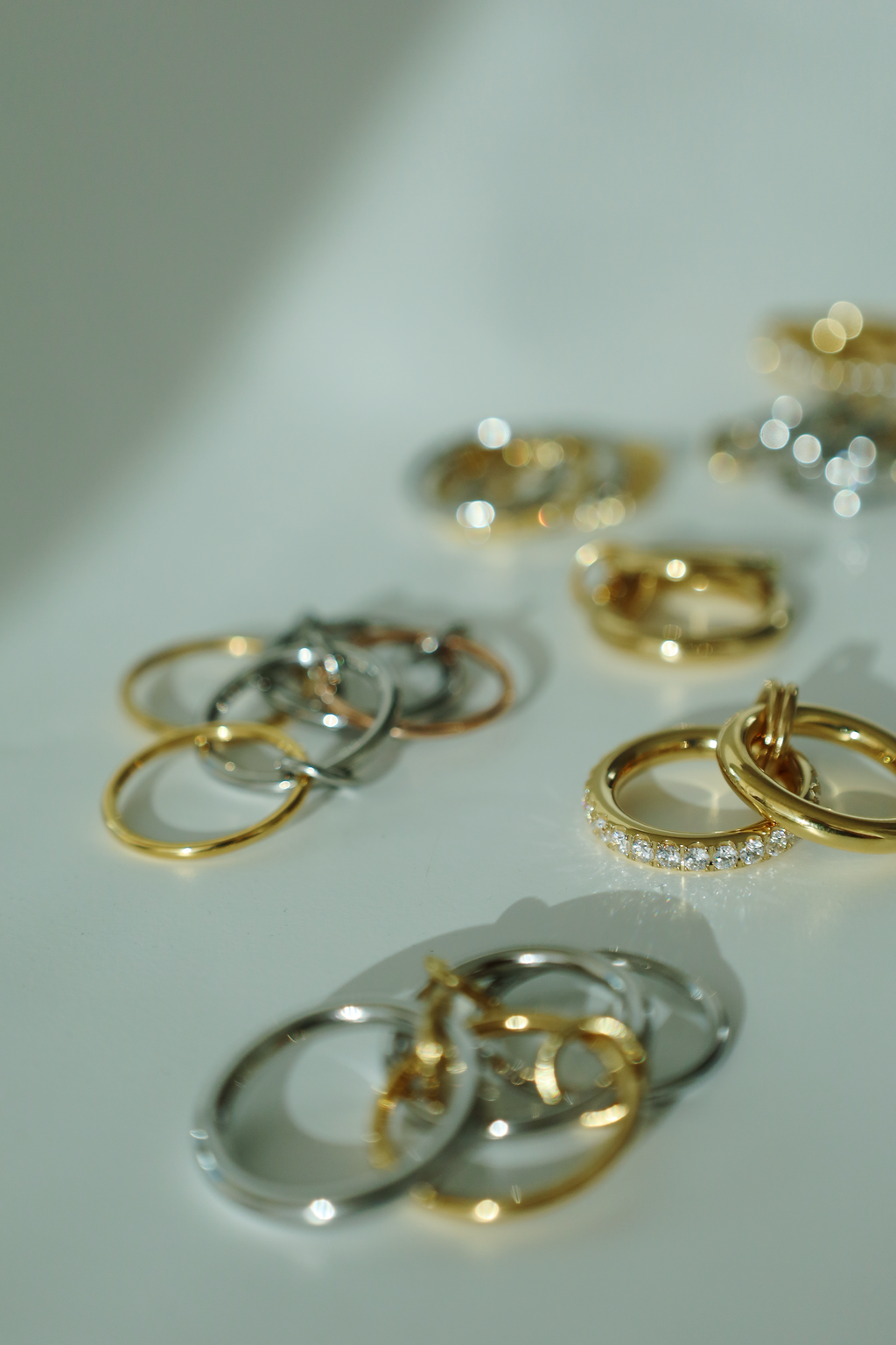 Linked Multi-Band Chain Ring