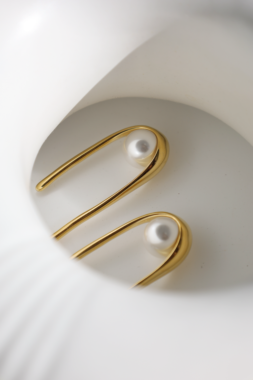 Open U-Shaped Pearl Drop Earrings