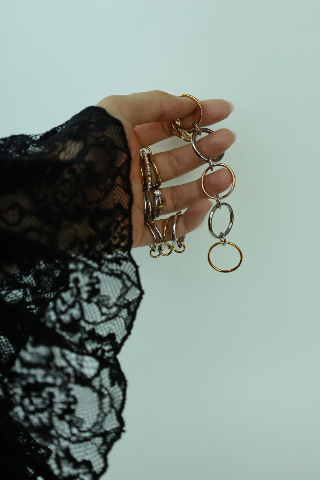Interlocking Circle Chain Ring