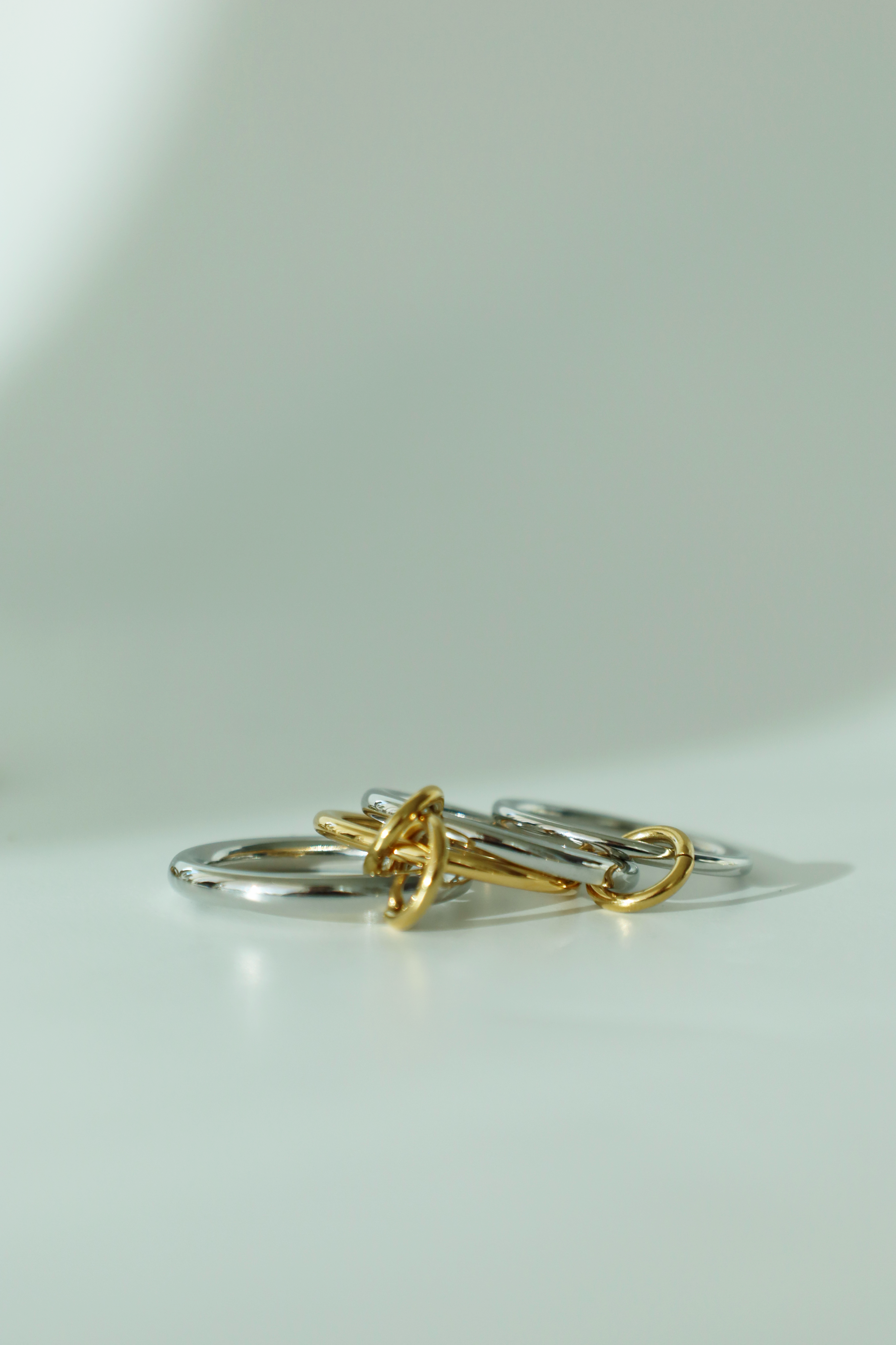 Linked Multi-Band Chain Ring