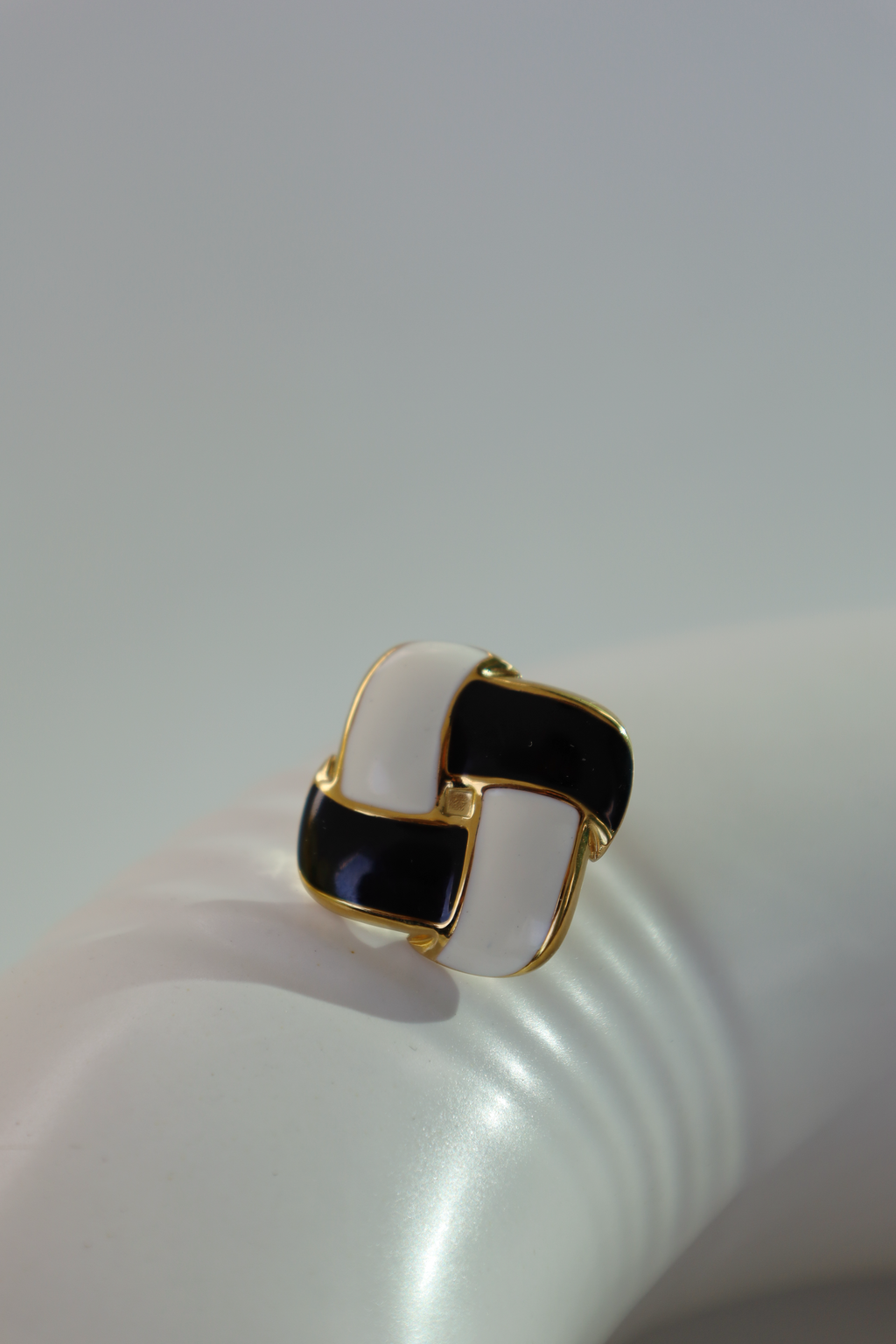 Black & White Sculpted Knot Earrings