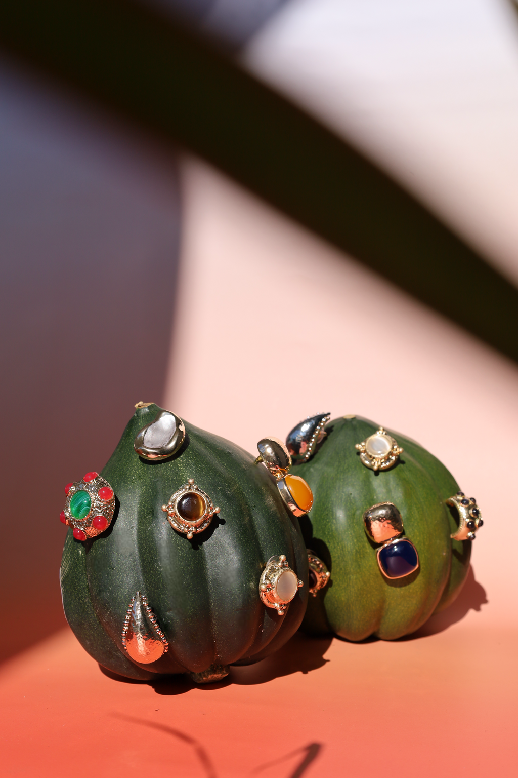 Round Brown Stone Stud