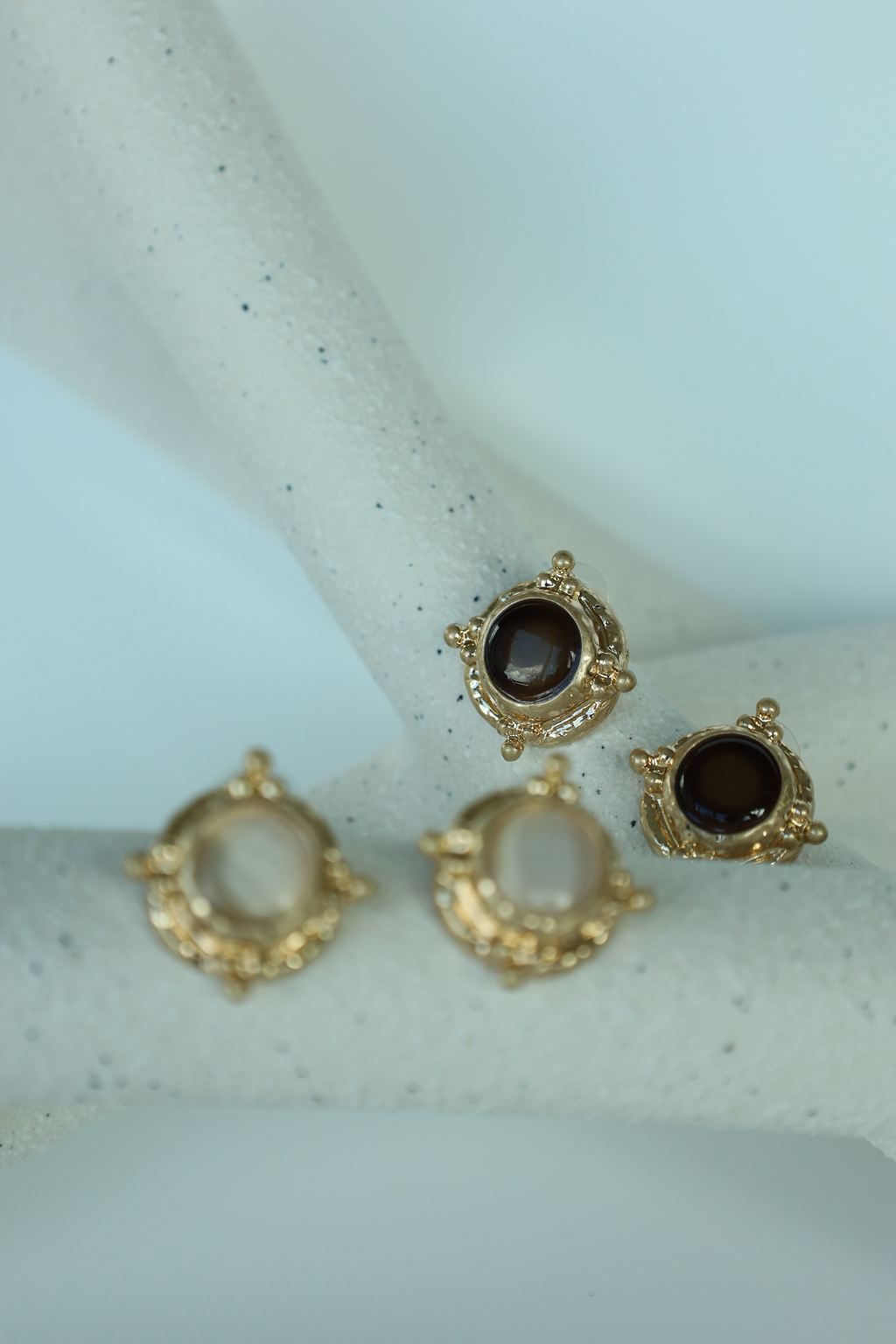 Round Brown Stone Stud