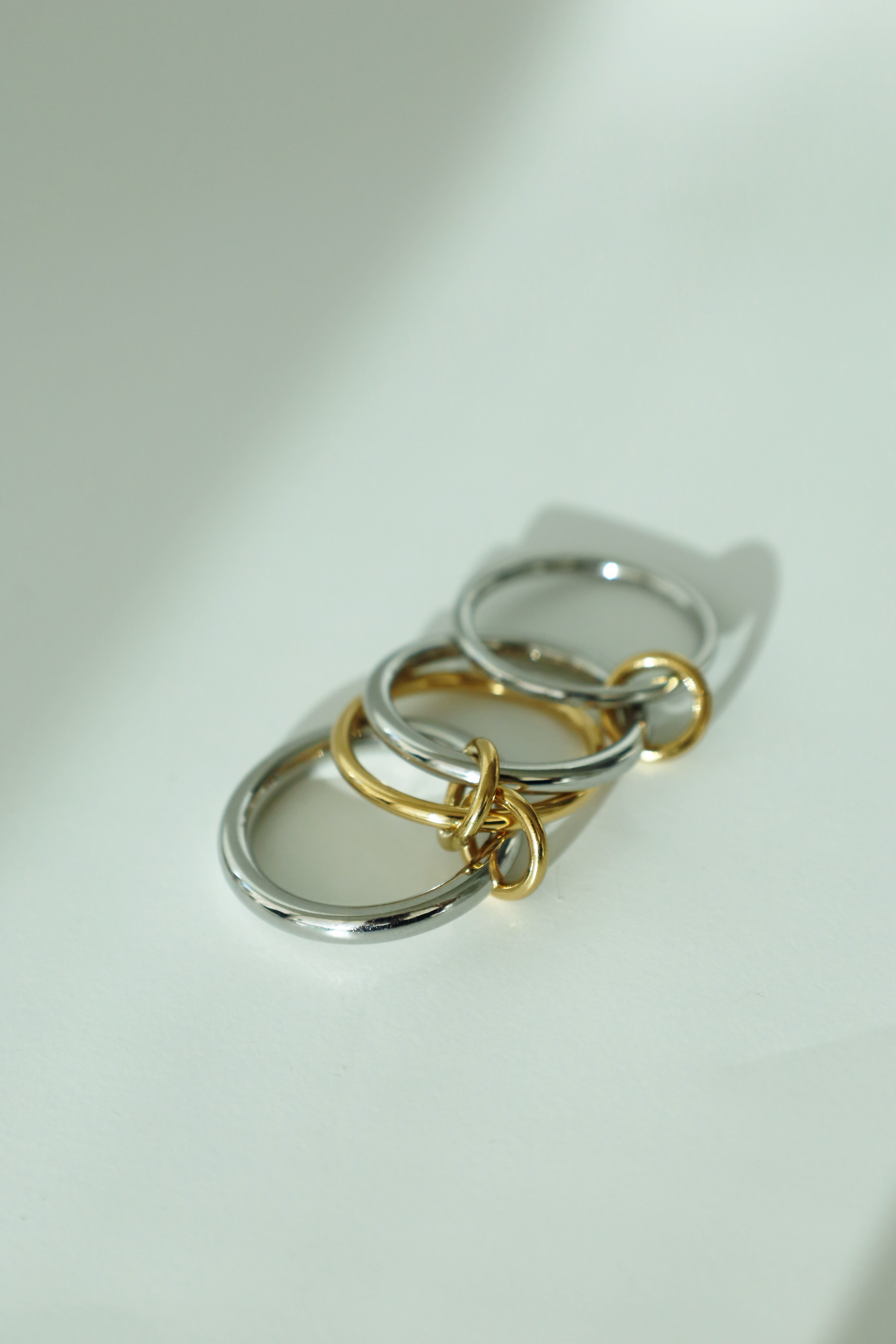 Linked Multi-Band Chain Ring