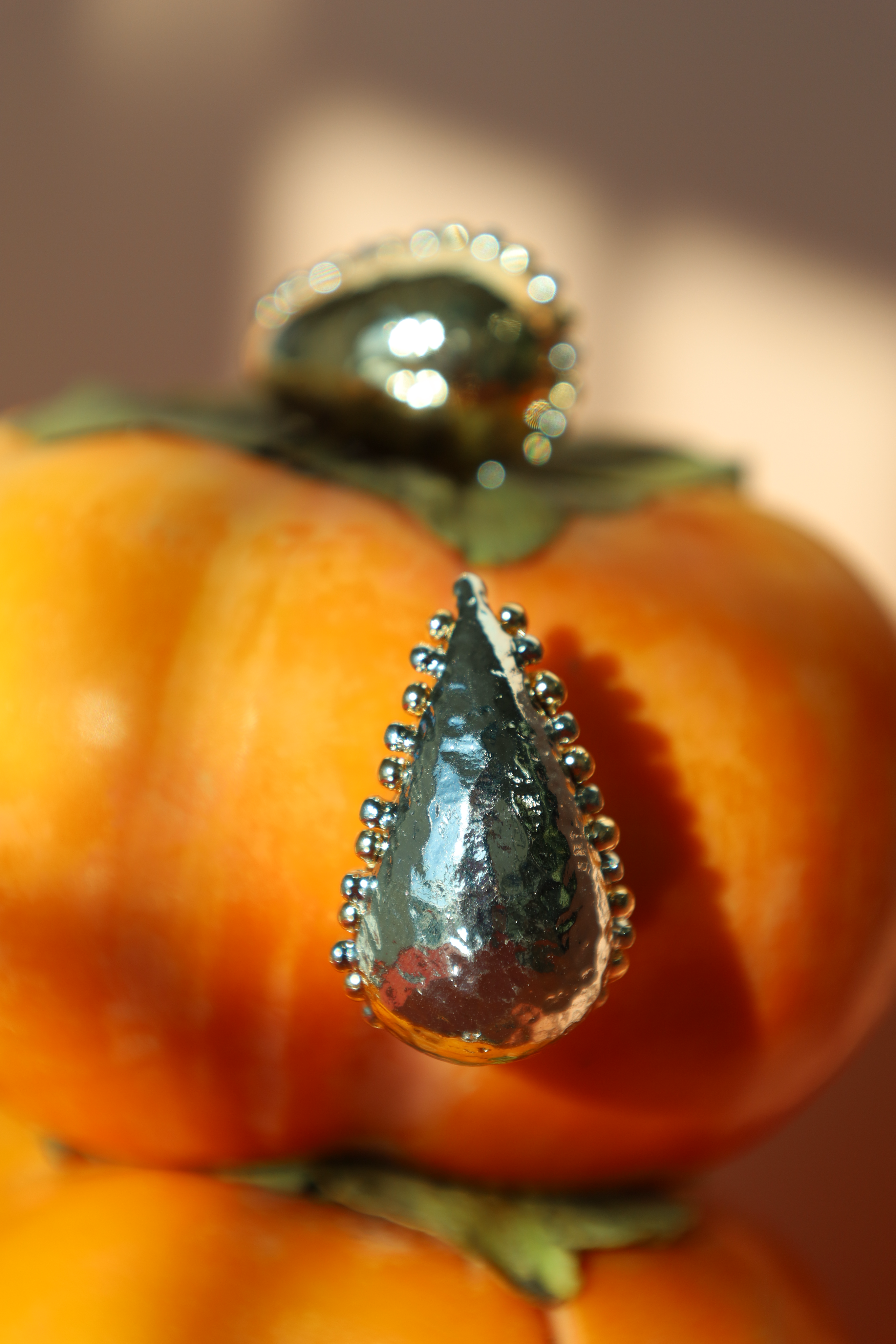 Stud Earring With Beaded Edge