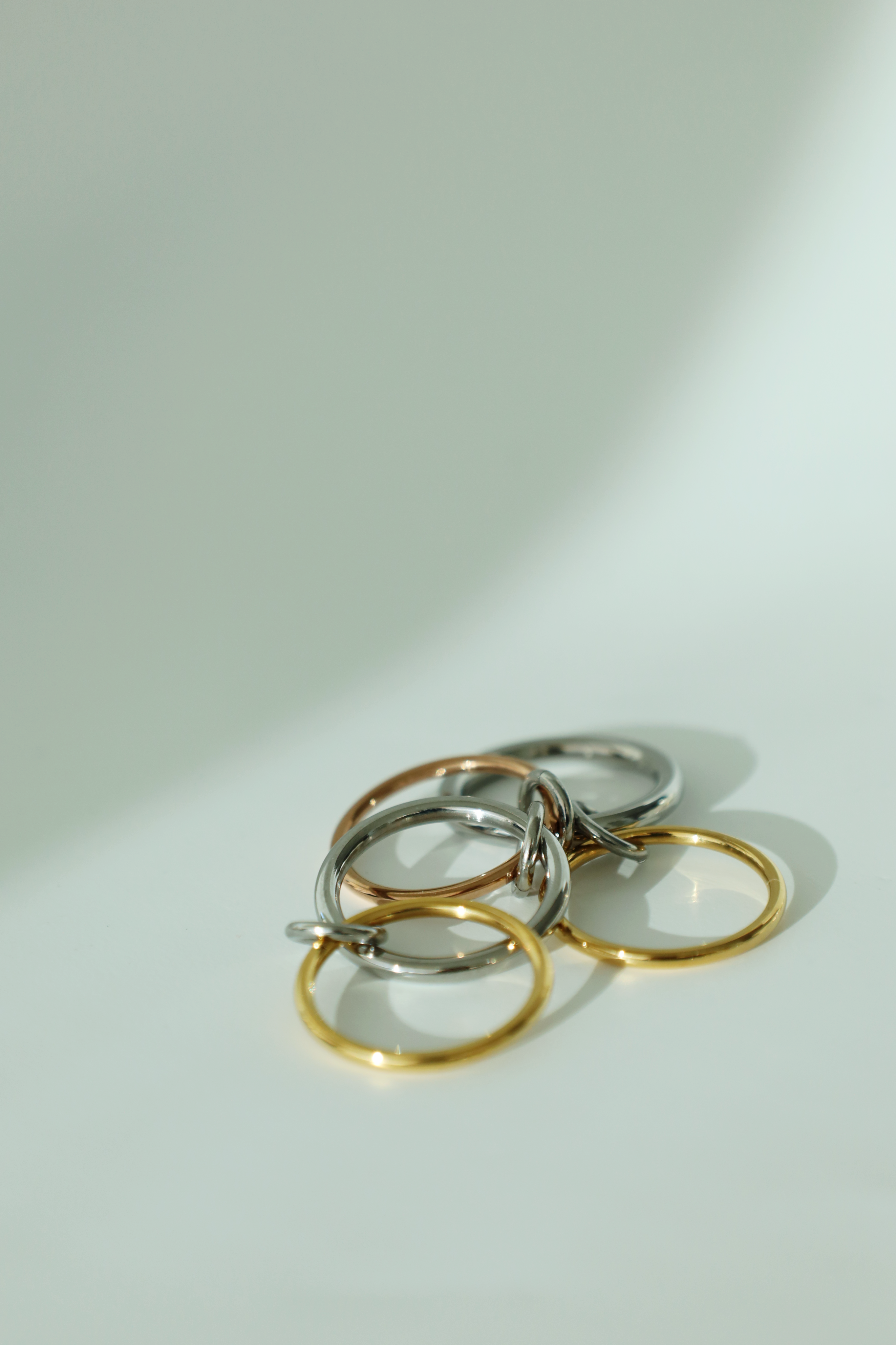 Interlocking Circle Chain Ring