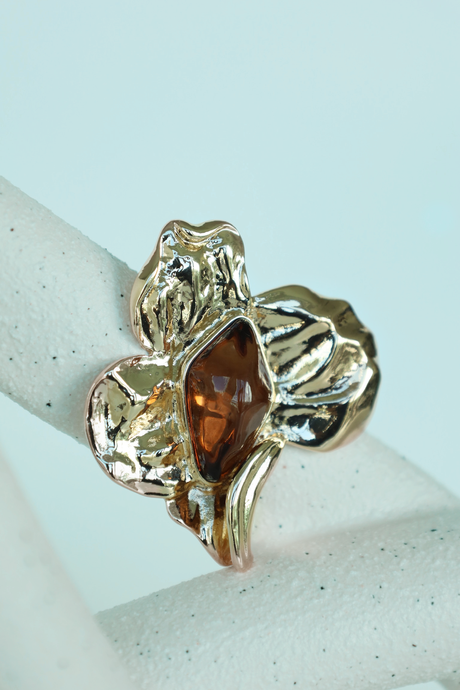 Molten Flowers Stud Texture