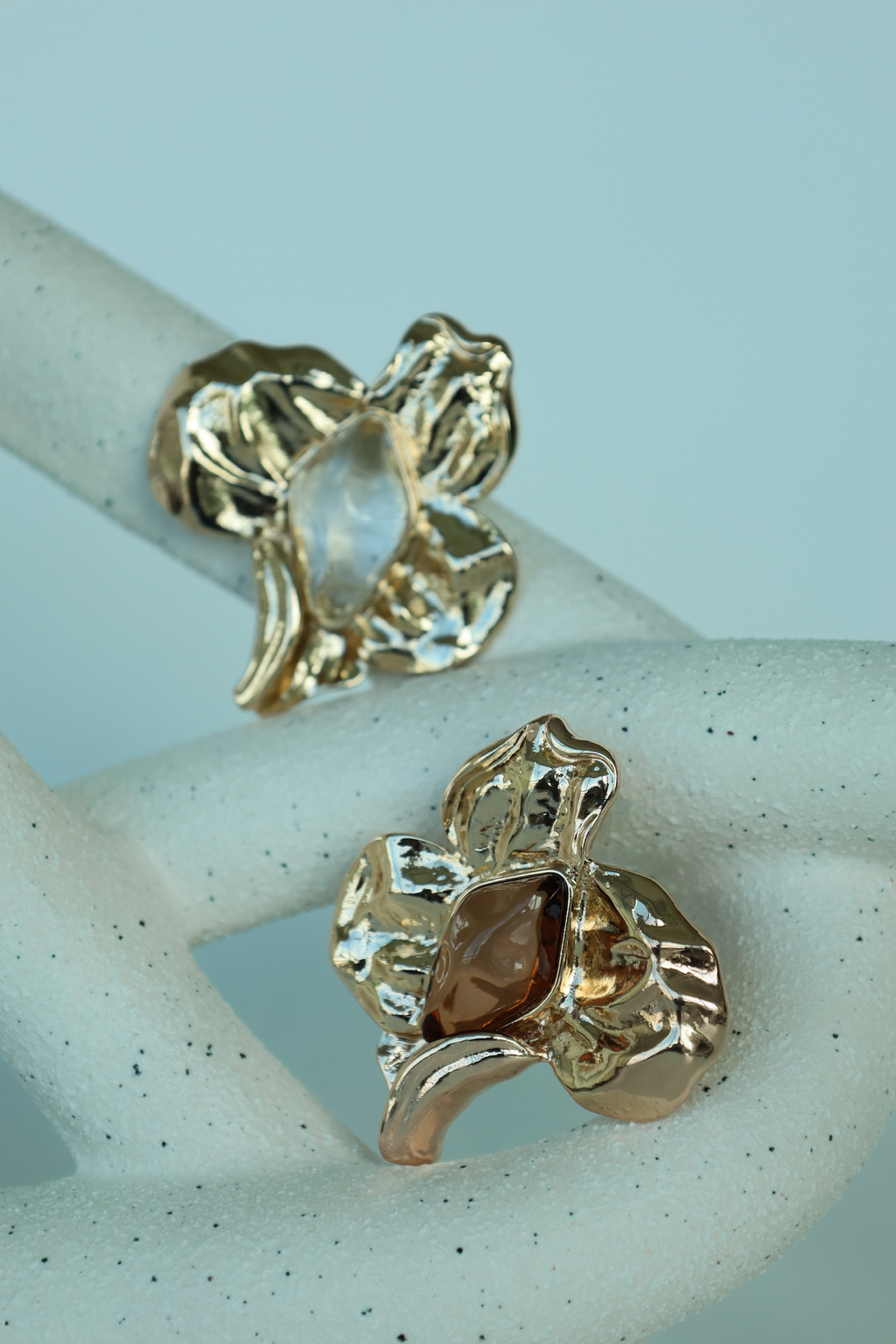 Molten Flowers Stud Texture